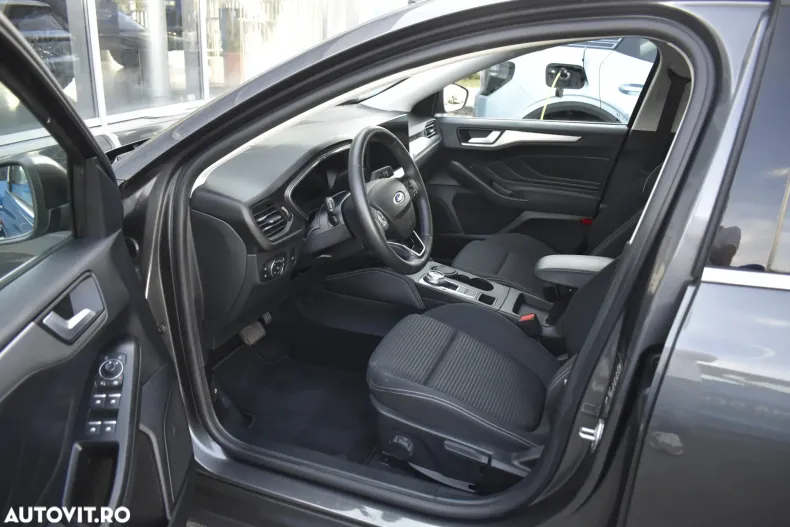 Ford Focus din 2023 cu 15.692 km - oferta FOR100908 - foto 33