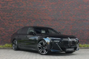 BMW M760 din 2023 - oferta BMW116590