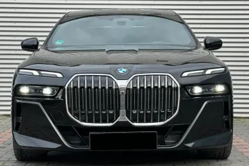 BMW 740 din 2023 - oferta BMW118718