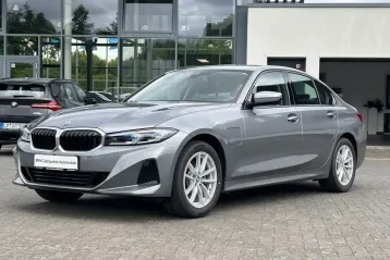 BMW 330 din 2023 - oferta BMW122097