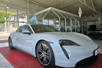 Porsche Taycan din 2021 - oferta POR125195