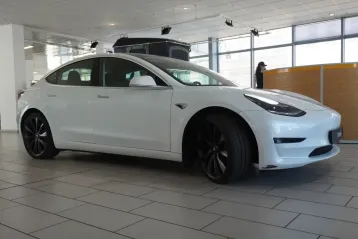 Tesla Model 3 din 2020 - oferta TES125449