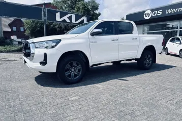 Toyota Hilux din 2023 - oferta TOY125960