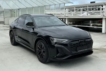 Audi Q8 din 2023 - oferta AUD130935