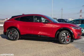 Ford Mustang Mach-E din 2023 - oferta FOR143835
