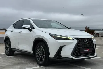 Lexus Seria NX din 2023 - oferta LEX150874