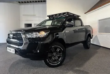 Toyota Hilux din 2023 - oferta TOY158497