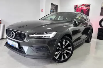 Volvo V60 din 2022 - oferta VOL160054
