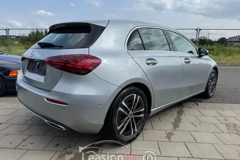 Mercedes-Benz 180 din 2025 cu 10 km - oferta MER97636 - foto 3