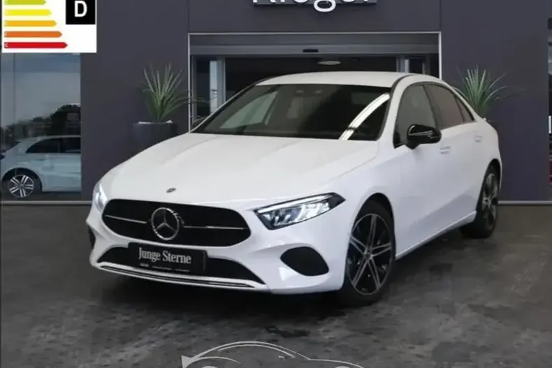 Mercedes-Benz 200 din 2023 cu 23.000 km - oferta MER97596 - foto 1