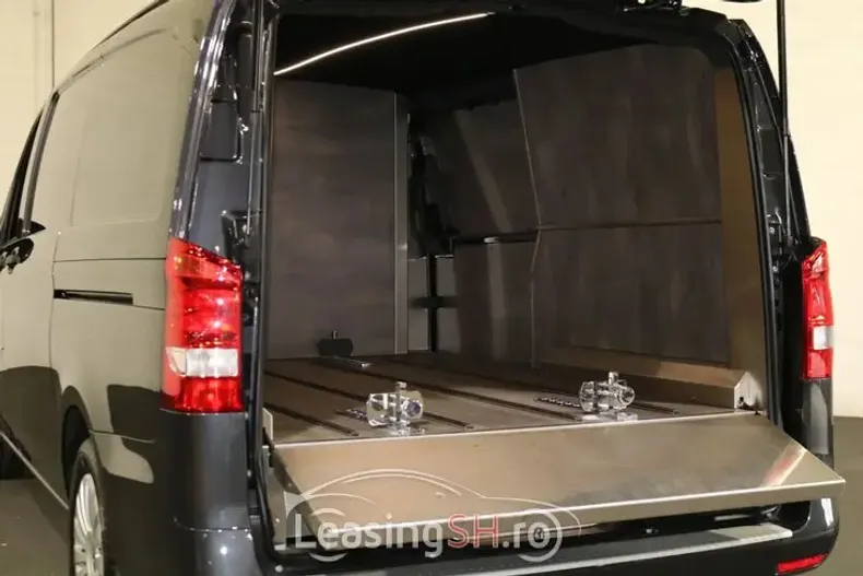 Mercedes-Benz Vito din 2023 cu 7.038 km - oferta MER96778 - foto 11