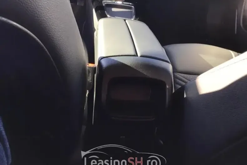 Mercedes-Benz 180 din 2024 cu 4.400 km - oferta MER98147 - foto 4