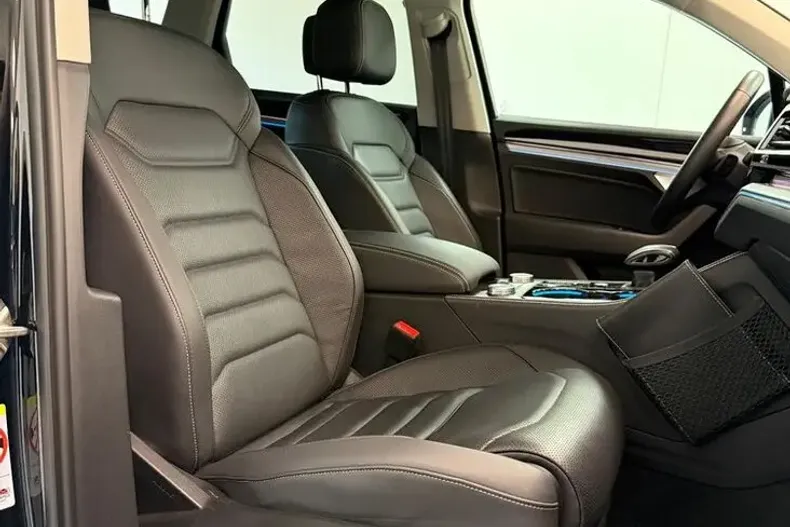 Volkswagen Touareg din 2024 cu 54.000 km - oferta VOL93771 - foto 23