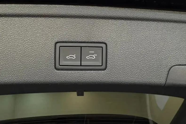 Volkswagen Touareg din 2024 cu 54.000 km - oferta VOL93771 - foto 20