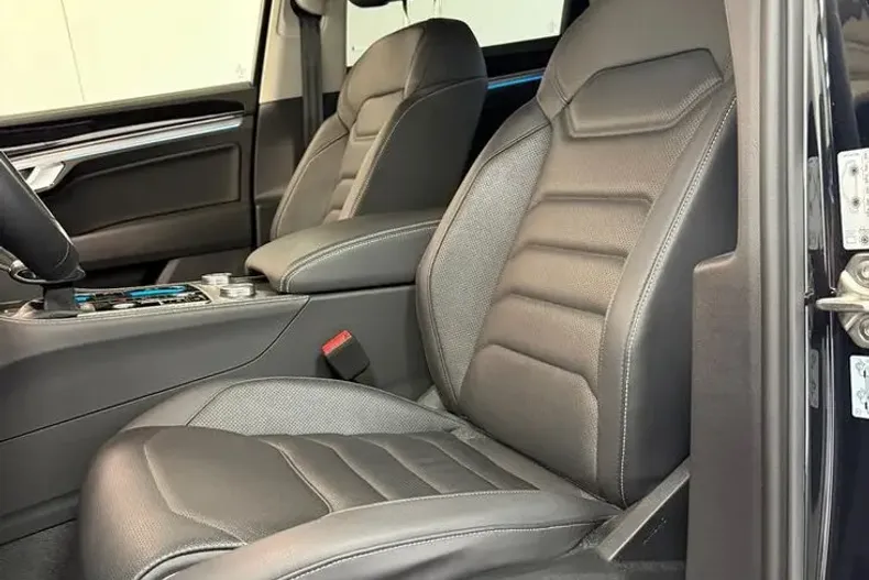 Volkswagen Touareg din 2024 cu 54.000 km - oferta VOL93771 - foto 25