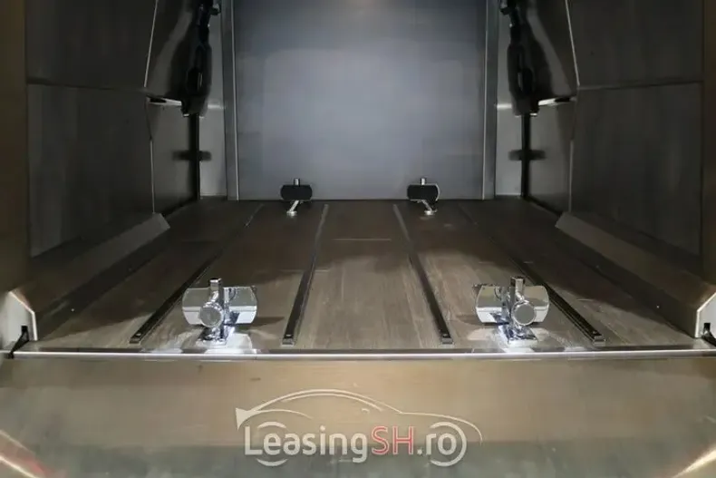 Mercedes-Benz Vito din 2023 cu 7.038 km - oferta MER96778 - foto 2