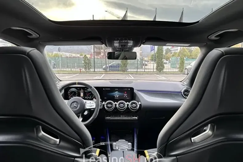 Mercedes-Benz 45 AMG din 2022 cu 9.900 km - oferta MER96369 - foto 5