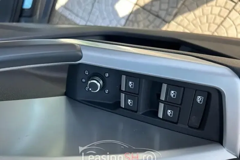 Audi Q3 din 2019 cu 45.471 km - oferta AUD92955 - foto 8