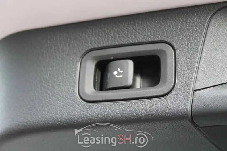 Mercedes-Benz 200 din 2023 cu 17.000 km - oferta MER98452 - foto 13