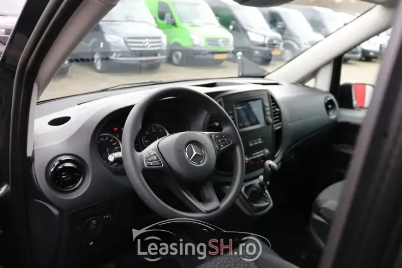 Mercedes-Benz Vito din 2023 cu 7.038 km - oferta MER96778 - foto 13