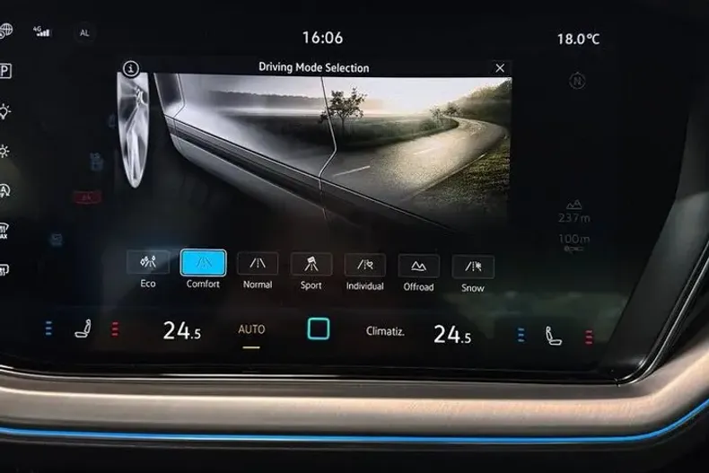 Volkswagen Touareg din 2024 cu 54.000 km - oferta VOL93771 - foto 19