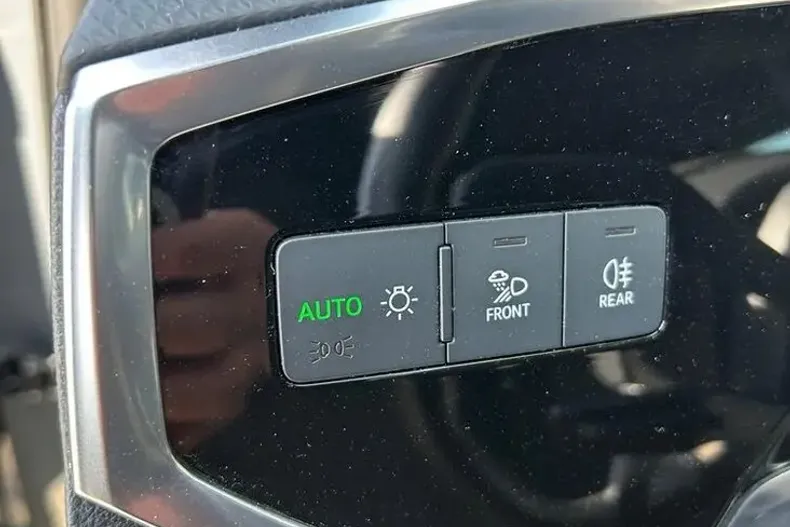 Audi Q3 din 2019 cu 45.471 km - oferta AUD92955 - foto 18