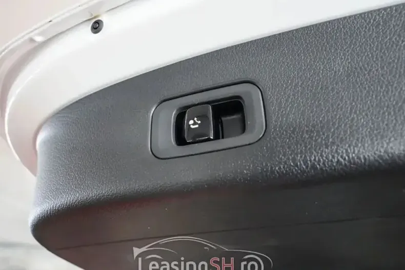 Mercedes-Benz 200 din 2025 cu 8.900 km - oferta MER99139 - foto 7