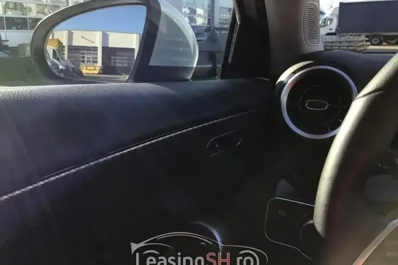 Mercedes-Benz 180 din 2024 cu 4.400 km - oferta MER98147 - foto 11