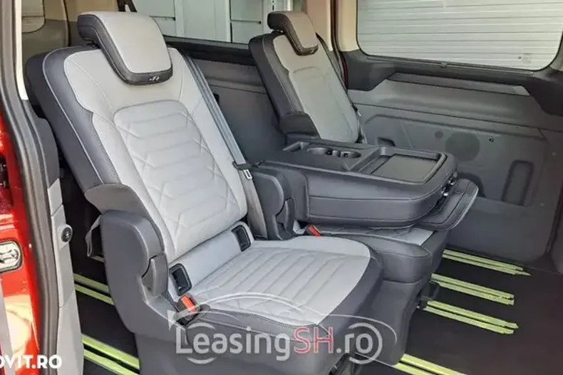 Ford Tourneo Custom din 2025 cu 1 km - oferta FOR93448 - foto 13