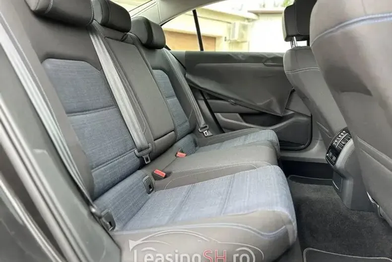 Volkswagen Passat din 2021 cu 144.876 km - oferta VOL100770 - foto 30