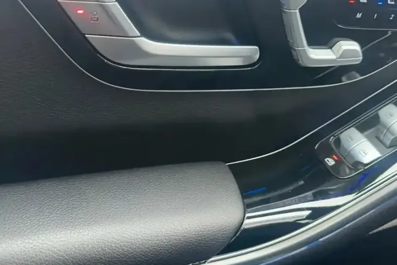 Mercedes-Benz 350 din 2021 cu 60.650 km - oferta MER99449 - foto 41