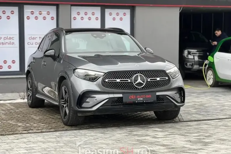 Mercedes-Benz 300 din 2023 cu 43.120 km - oferta MER96229 - foto 2