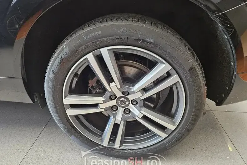 Volvo XC60 din 2021 cu 107.400 km - oferta VOL100259 - foto 29