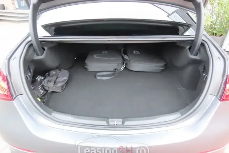 Mercedes-Benz 300 din 2023 cu 10.000 km - oferta MER97998 - foto 13